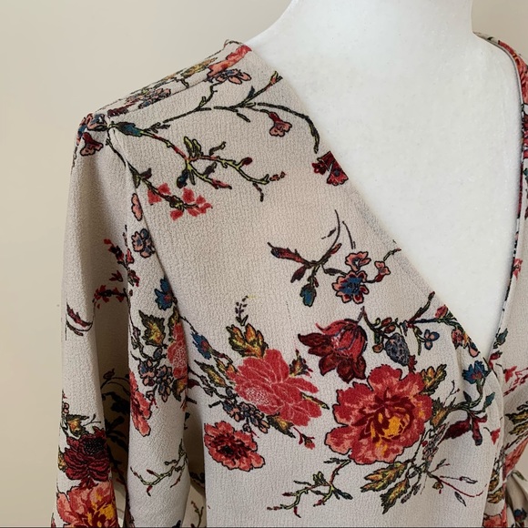 Xhilaration Floral Wrap Top w Front Tie - Picture 4 of 7